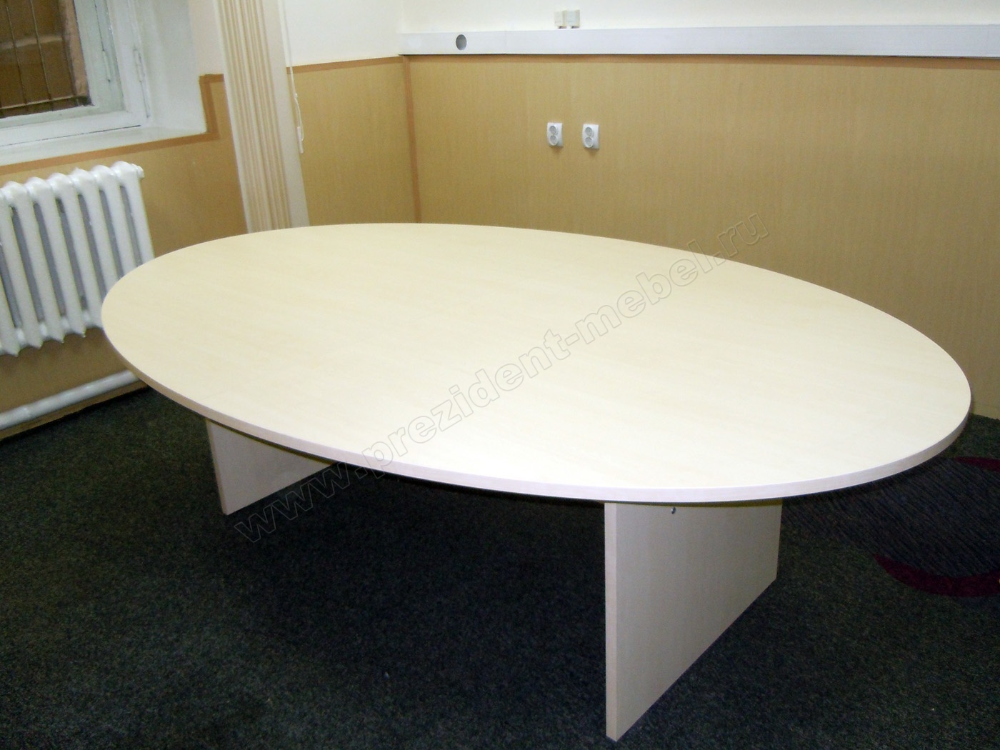 круглый белый офисный стол