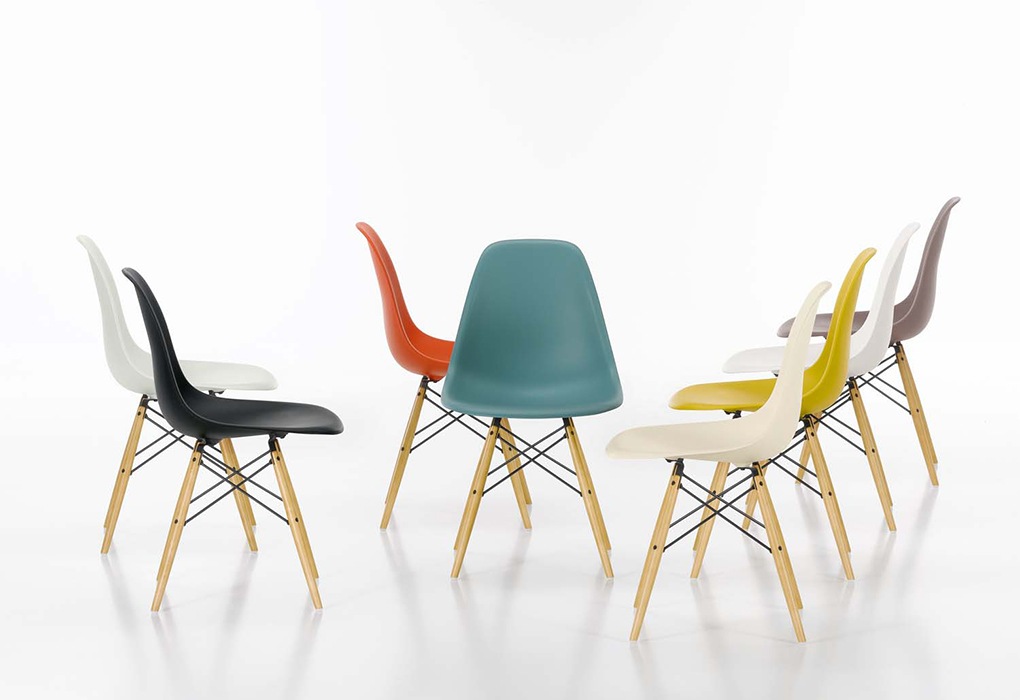 Стул и стул eames